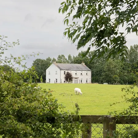 Castan House - 30 Minutes To Dublin Airport Holiday home *